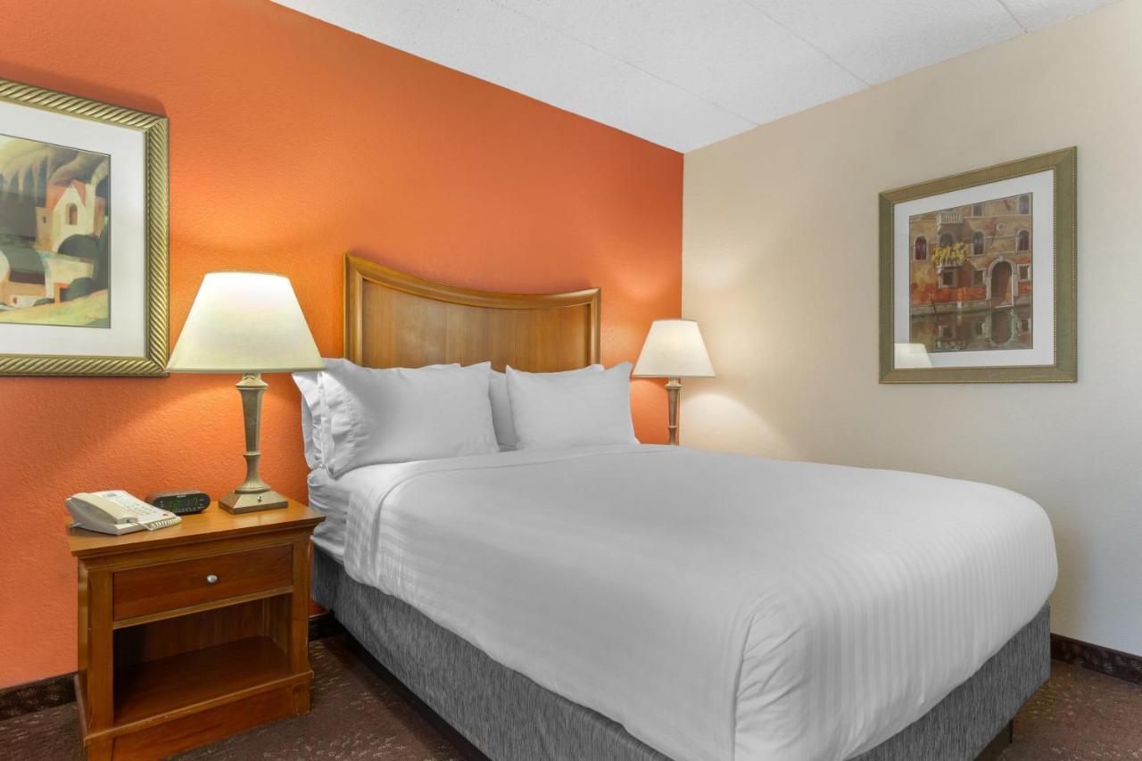 Holiday Inn Express Chicago-Downers Grove By Ihg Exteriér fotografie