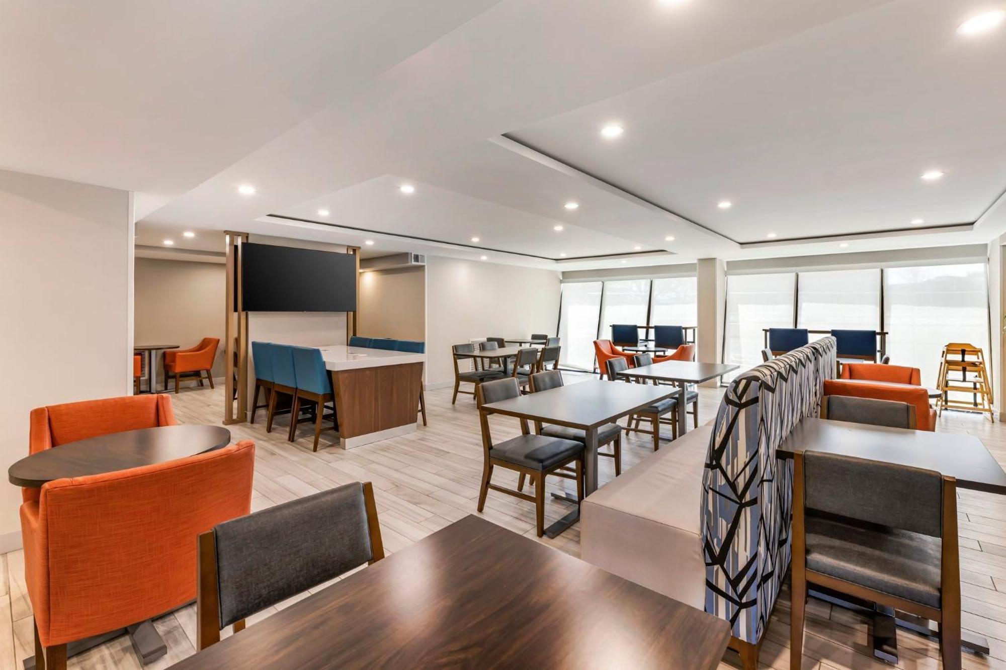 Holiday Inn Express Chicago-Downers Grove By Ihg Exteriér fotografie