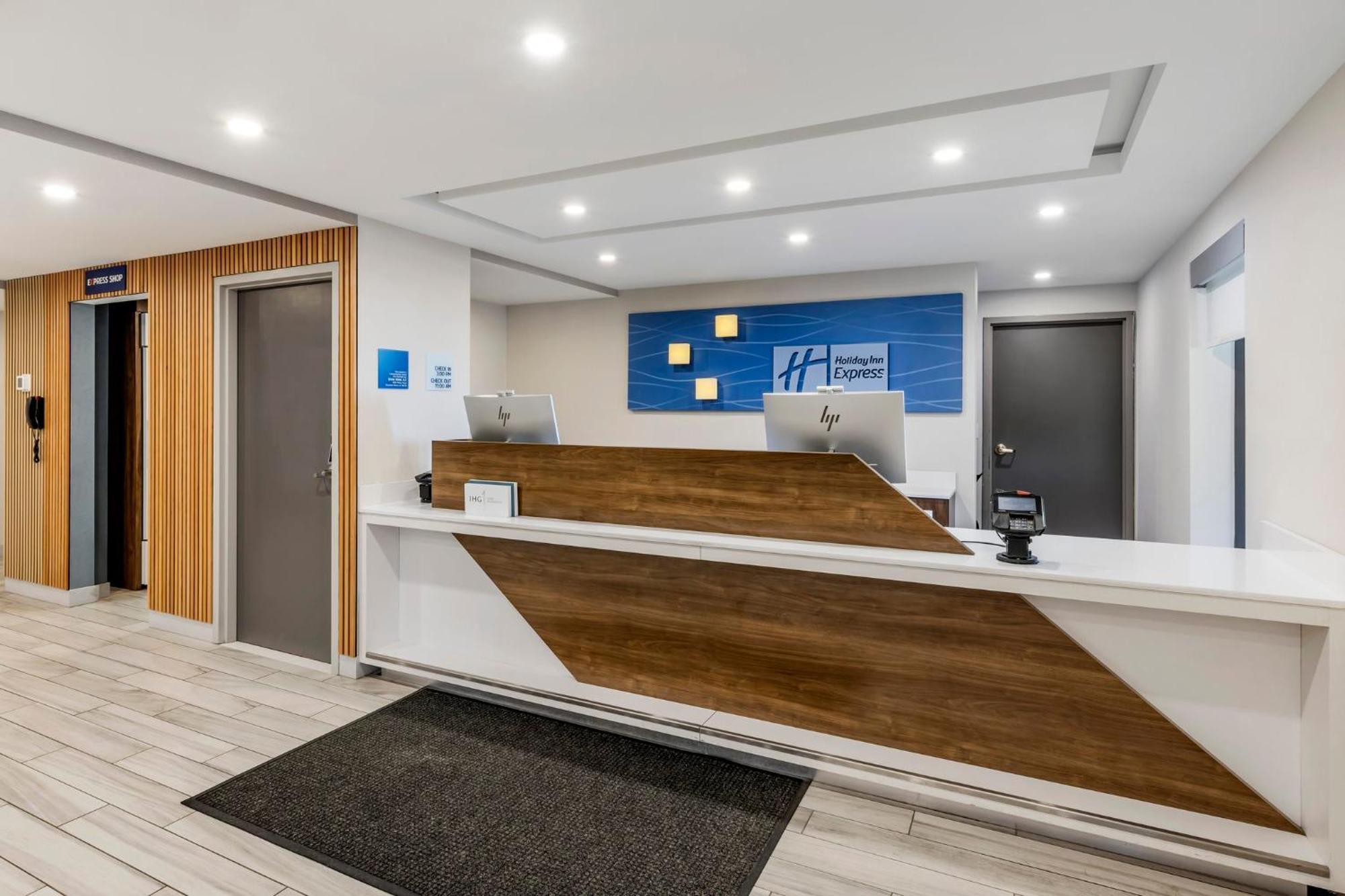 Holiday Inn Express Chicago-Downers Grove By Ihg Exteriér fotografie